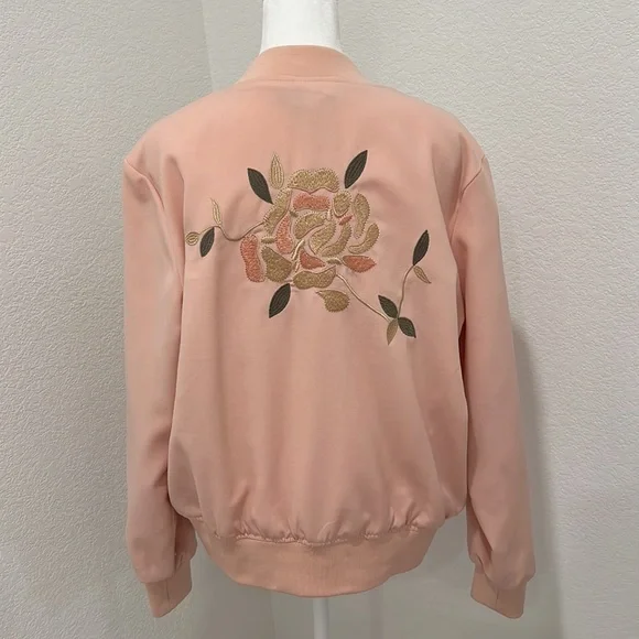 ✨Forever 21 Floral Embroidery Bomber Jacket - Picture 10 of 17